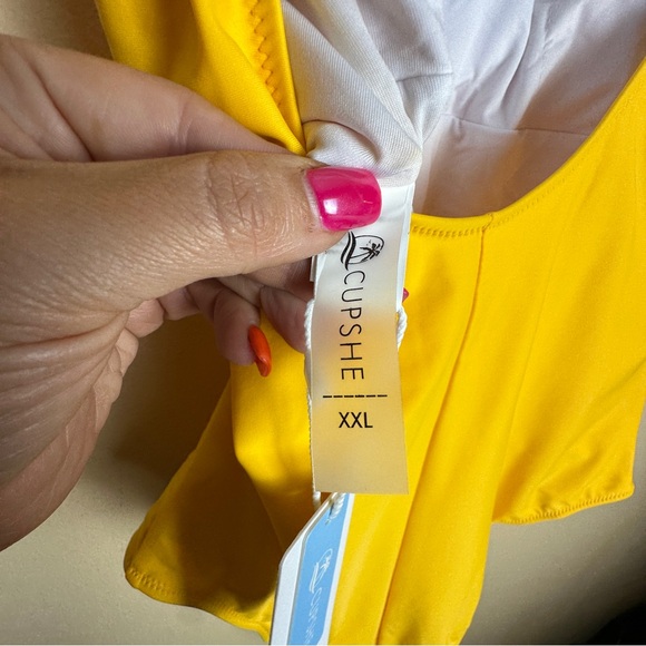 Cupshe Bright Yellow One-Piece Swimsuit NWT Retro Blue Button Cheeky Size XXL - Picture 11 of 16